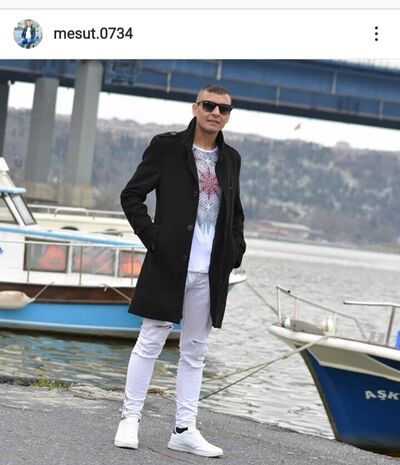  ,   Mesut, 32 ,   ,   , c 