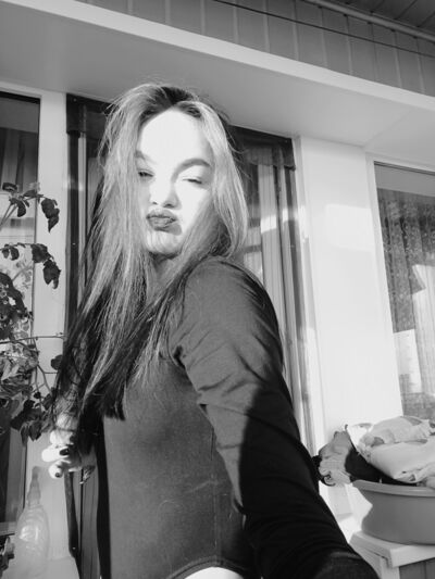  ,   Anka, 19 ,   ,   