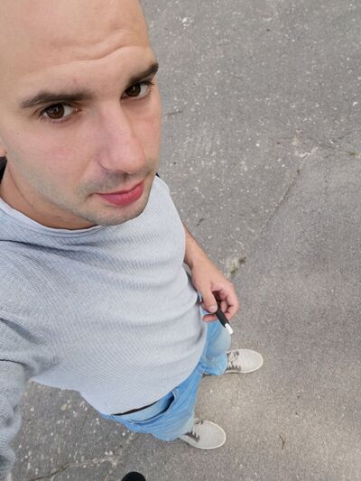  ,   Ryslan, 33 ,   ,   