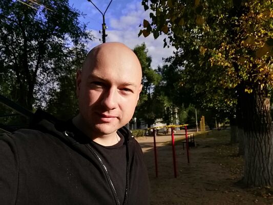  -,   M, 39 ,     , c , 