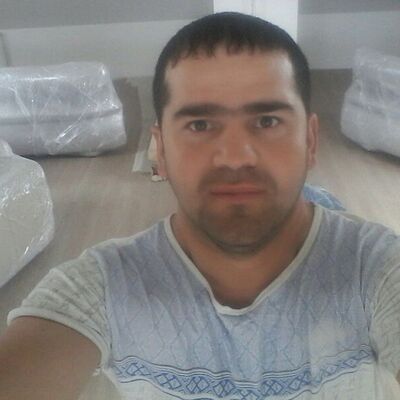  ,   Jimmi, 42 ,   