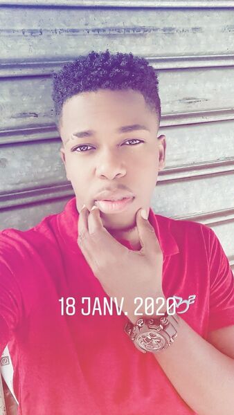 ,   Junior, 32 ,   ,   , c 