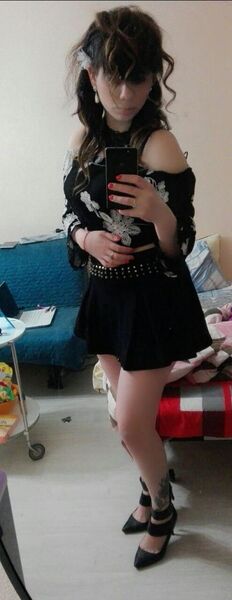  -,   Elena, 33 ,   