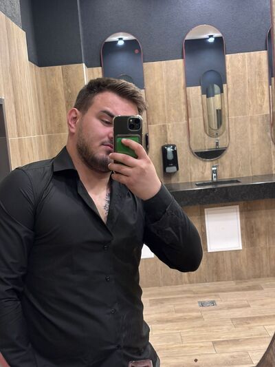  ,   Adam, 35 ,   ,   
