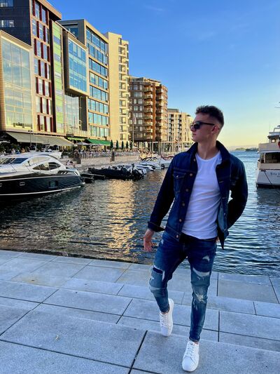  ,   Artemus, 24 ,   ,   