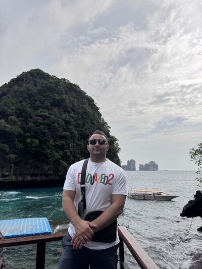  ,   Tony, 27 ,   ,   