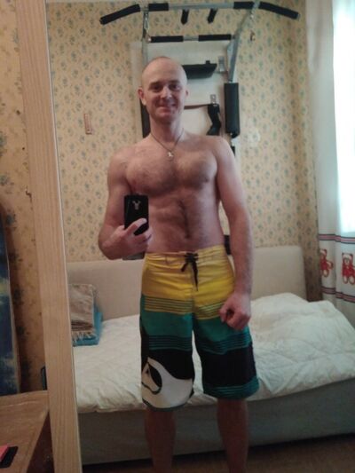  ,   Alex, 43 ,   