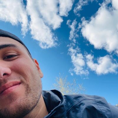  ,   Mustafo, 23 ,   c 