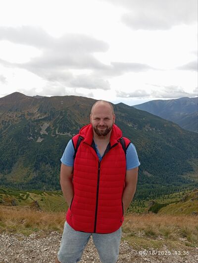  ,   Valery, 44 ,   ,   