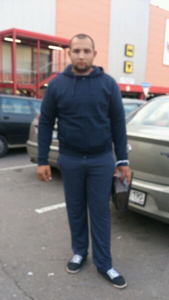  ,   Koly Titka, 32 ,   ,   , c 