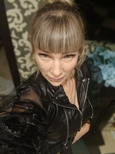  ,   Lana, 40 ,   ,   