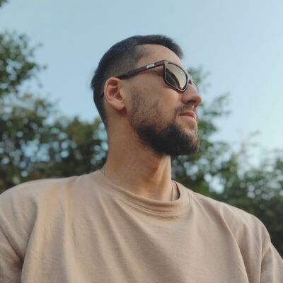  ,   Serge, 30 ,   ,   