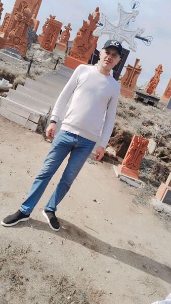  ,   Harut, 41 ,   c 