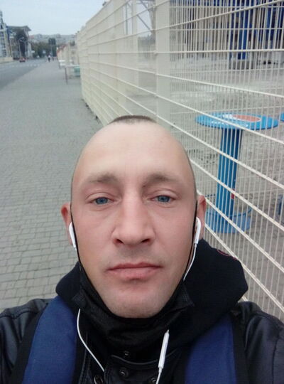  ,   Vlad, 40 ,   ,   