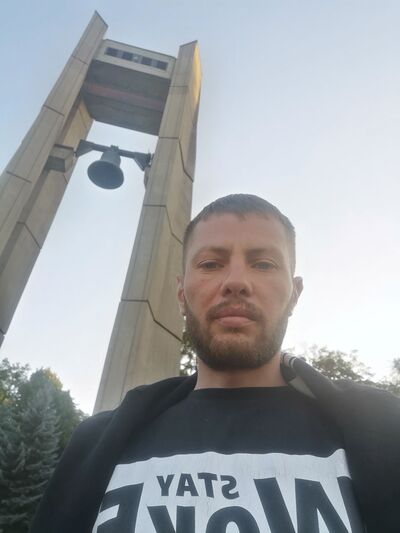  ,   Denis, 32 ,   ,   