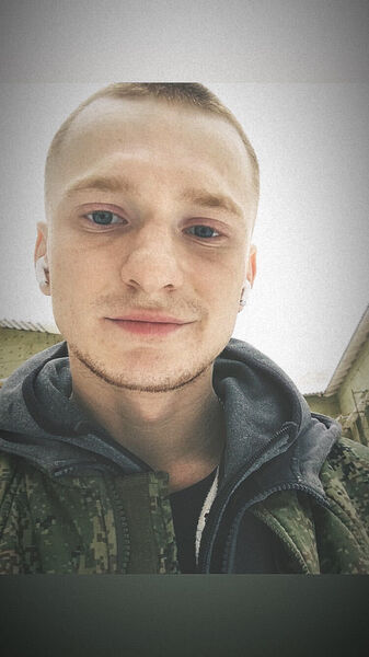  ,   Anton, 28 ,   ,   