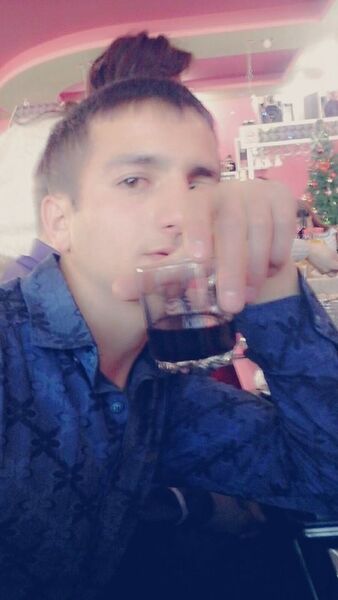  ,   RAZMIK, 29 ,   