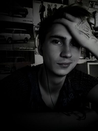  ,   Tom, 27 ,   ,   
