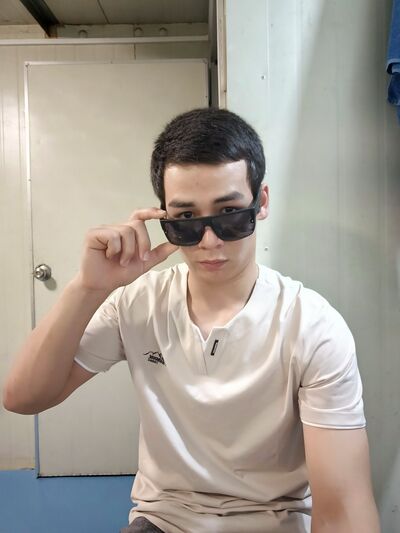  ,   Omadbek, 25 ,   , c 
