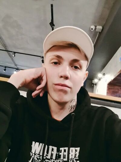 -,   Pavel, 24 ,   ,   , c , 
