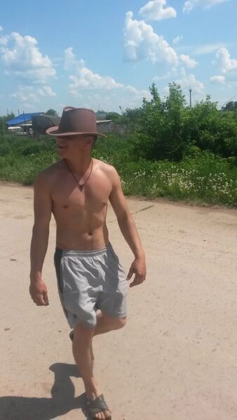  ,   Ignat, 32 ,   ,   