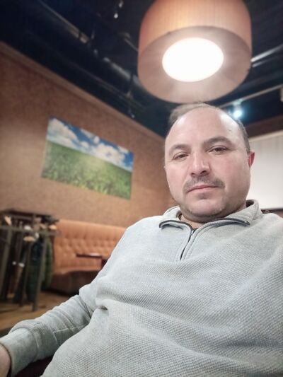  ,   Ali, 44 ,   c 