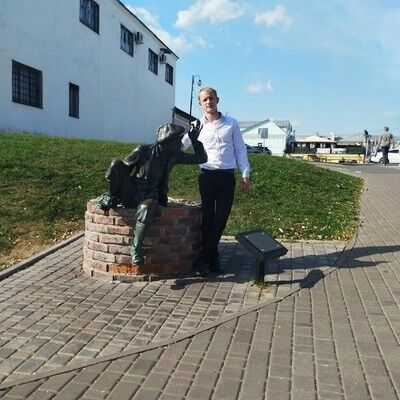  ,   Dima, 32 ,   