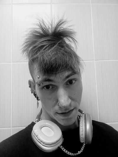  ,   ˸, 25 ,     , c 