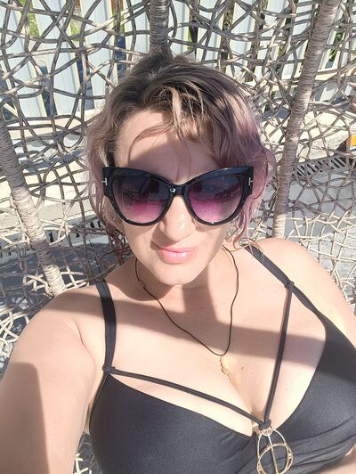  ,   Lina, 42 ,  