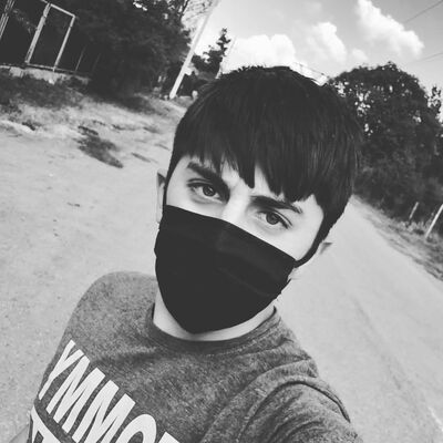 ,   Armik, 27 ,  