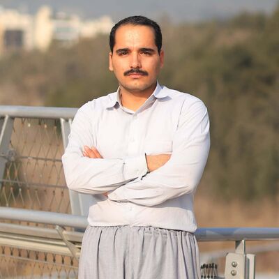  ,   Simon, 30 ,   ,   