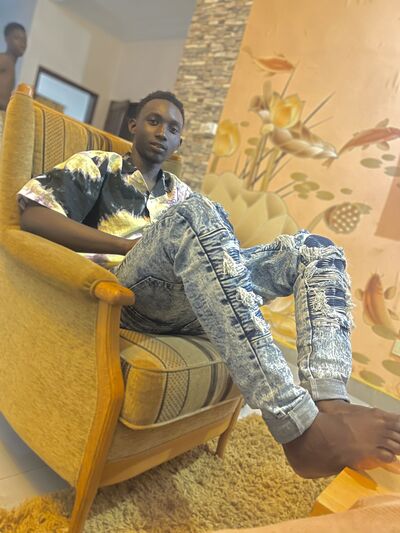  ,   Molamin, 21 ,   ,   