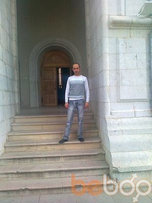  ,   Artur, 39 ,   
