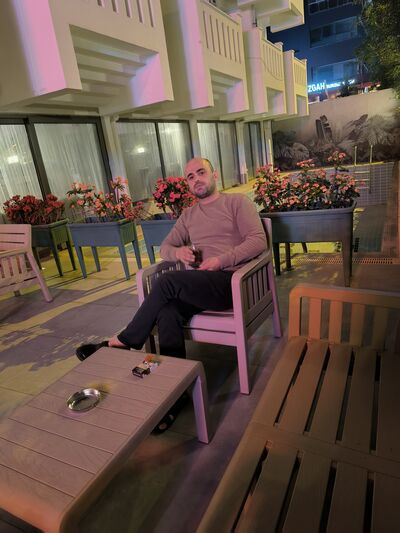  ,   Adnan, 33 ,   ,   