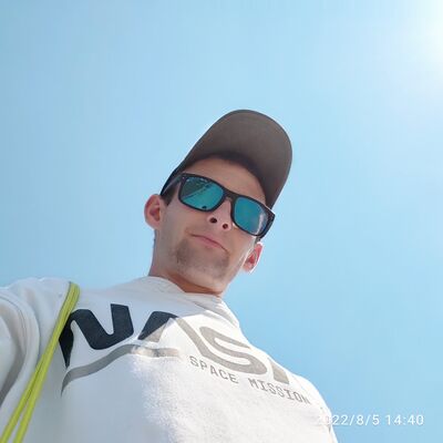  ,   Vitalii, 32 ,   ,   , c , 