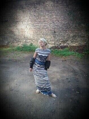  20509856  Anjuta, 47 ,    