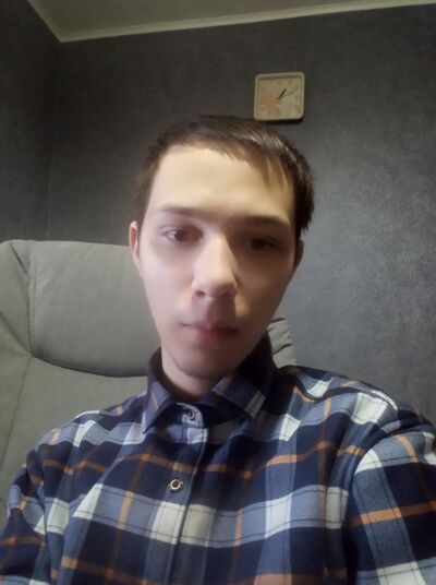  ,   Maxim, 22 ,   ,   