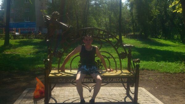  ,   Viktor, 32 ,   ,   , c 