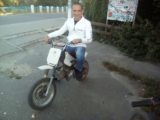  ,   Andrij, 42 ,   ,   , c 