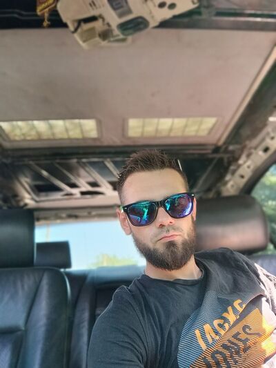  ,   Vlad, 32 ,   ,   