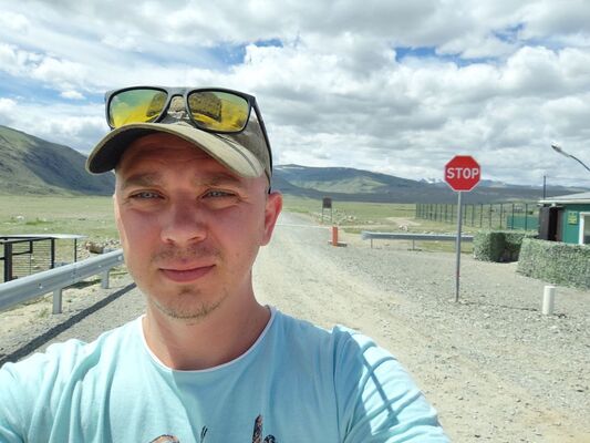  ,   Denis, 38 ,   ,   