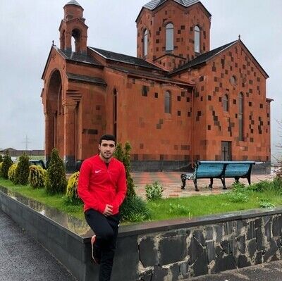  ,   Hovo, 23 ,   ,   