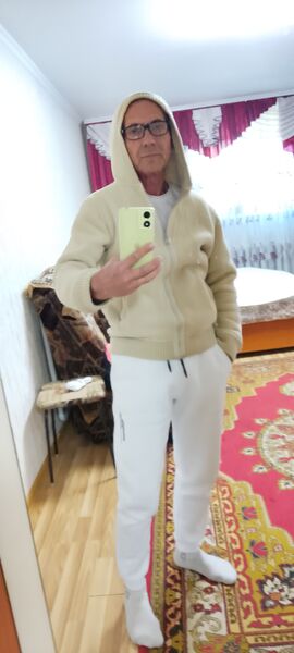  ,   Anatol, 60 ,   c 