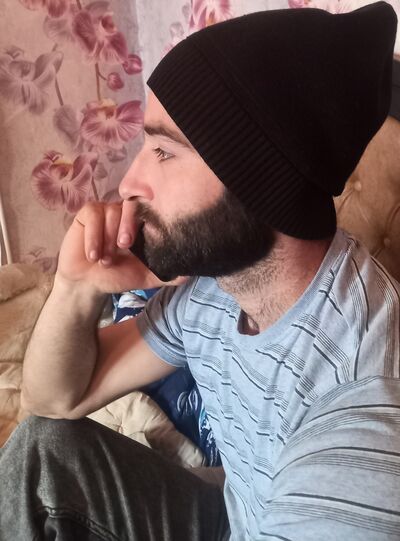  ,   Davit, 31 ,   ,   