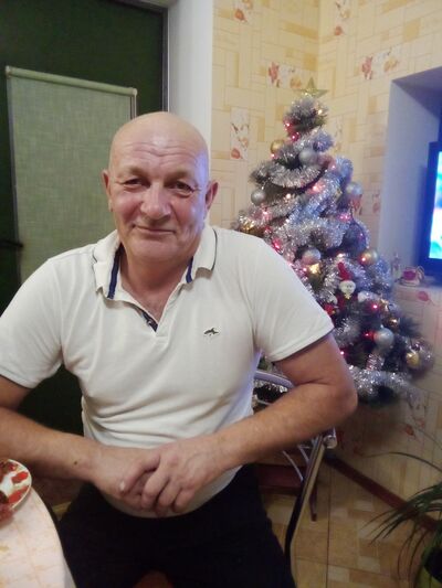  ,   Viktor, 60 ,   ,   