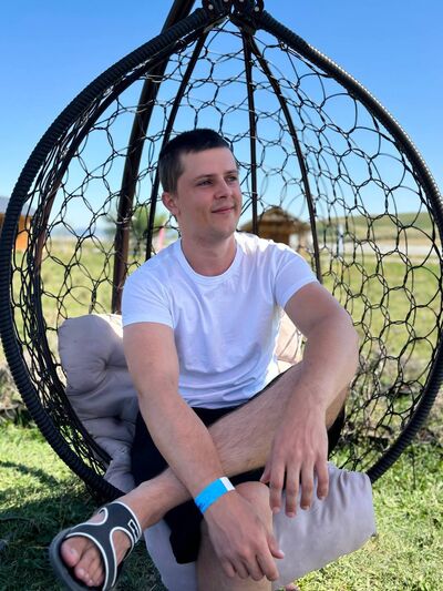  ,   Viktor, 28 ,   c , 