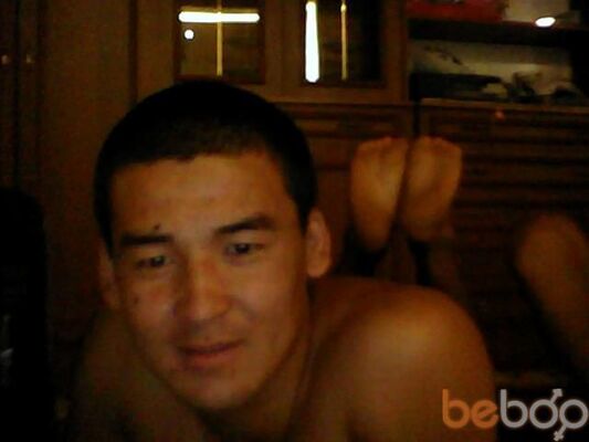  ,   Kuanysh, 33 ,  