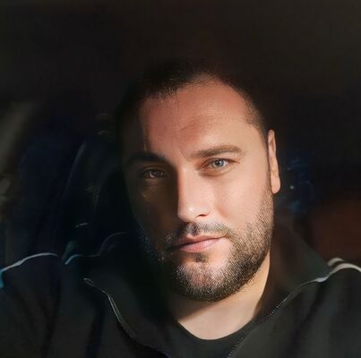  ,   Alex, 37 ,   ,   , c , 
