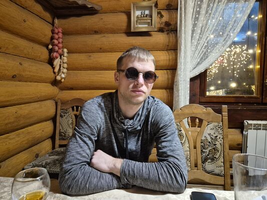  ,   Nikita, 26 ,   c , 
