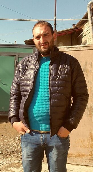  ,   Arman, 32 ,   ,   , c 